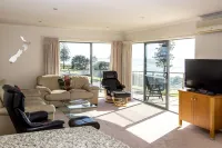 The Reef Beachfront Apartments