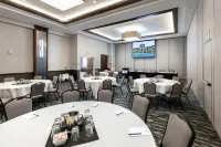 Park Place Hotel & Conference Center Hotels in Solon Township