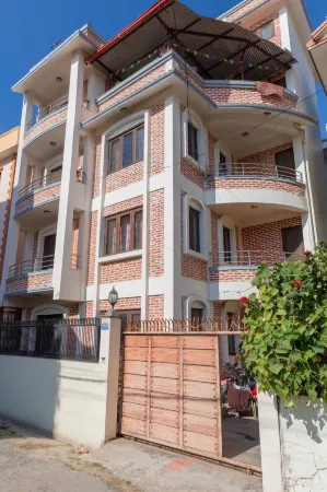 Queen Forest Homestay Отели в г. Nagarjun