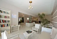 Eva Mare Hotel & Suites - Adults Only فنادق في أجيا بلاجيا