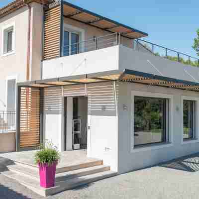 Hôtel Golf & Spa Château de la Bégude, The Originals Collection Hotel Exterior