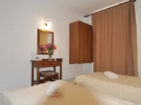 Irene Studios Hotels near Mylotopi