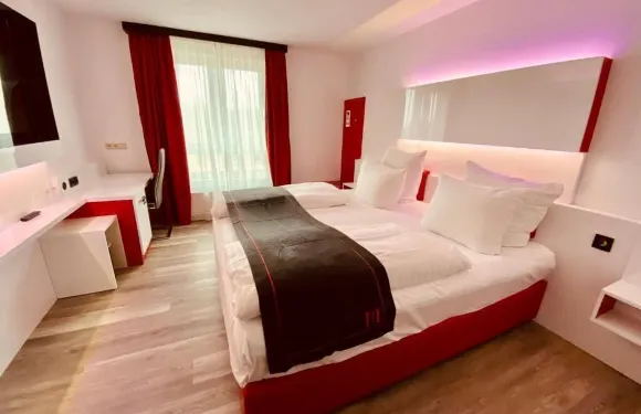 布萊滕多美洛酒店