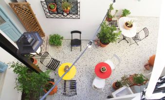 Live in Athens, Thiseio Historic House