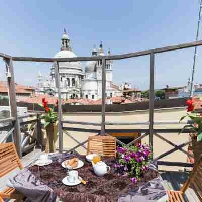 Dorsoduro Charme Apartments Dining/Meeting Rooms
