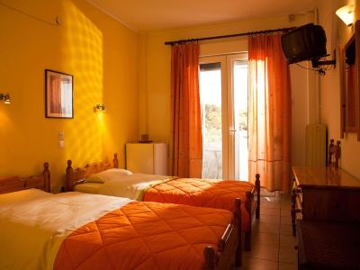 Saron Hotel