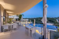 Caneiros Luxury House & Suites Hotels in Ferragudo
