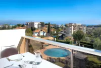 Residence Residéal Antibes - مطابخ