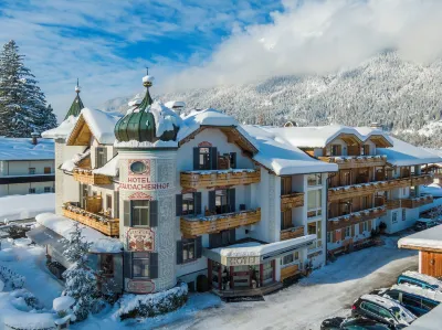 Staudacherhof in Garmisch-Partenkirchen I Blick Aufs Zugspitzmassiv I Einzigartige Bayurvida Küche Hotel dekat Garmisch Partenkirchen Station