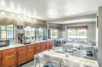 Super 8 by Wyndham San Antonio/Riverwalk Area - sarapan