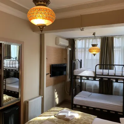 Antique Hostel โรงแรมใกล้บาซิลิก้า ซิสเทิร์น