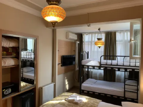 Antique Hostel Hotel a 