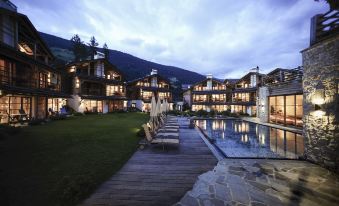 Post Alpina - Family Mountain Chalets