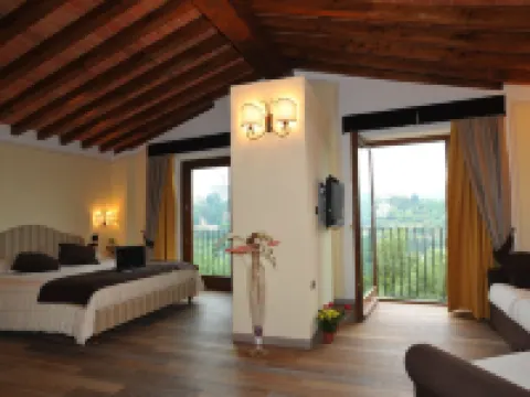 Albergo Ristorante la Torricella ポッピのホテル