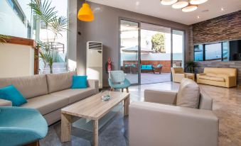 Sunny Days Hotel