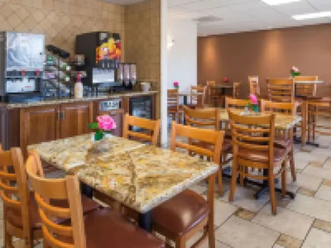 Laurel Inn & Conference Center Hotels in Salinas