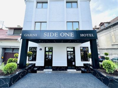 Side One Design Hotel Garni