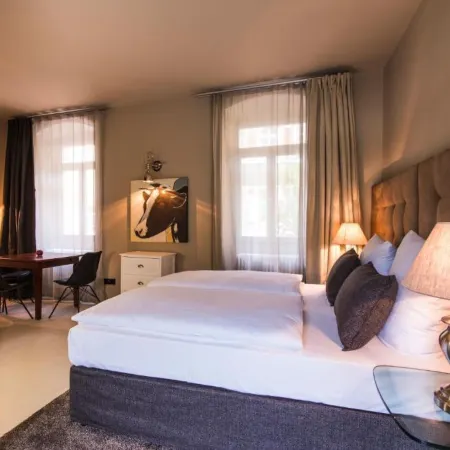 BS Luxury Suites