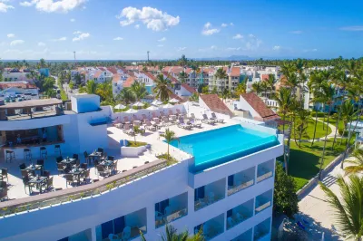 ワラ！ババロ のホテル