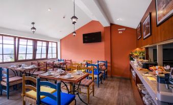 Atoq San Blas Hotel