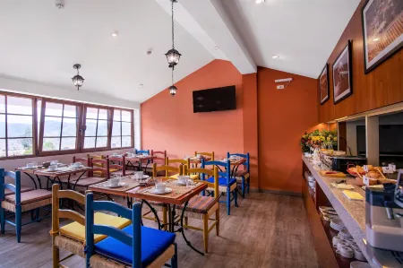 Atoq San Blas Hotel Отели в г. Куско