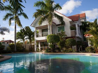 Sir Nico Guesthouse and Resort