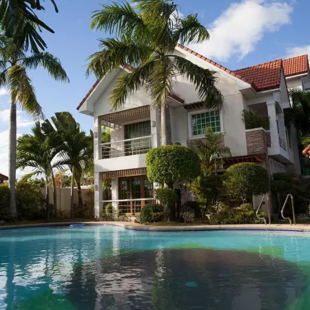 Sir Nico Guesthouse and Resort