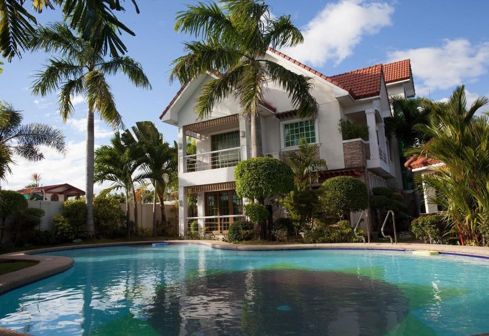 Sir Nico Guesthouse and Resort - Housity