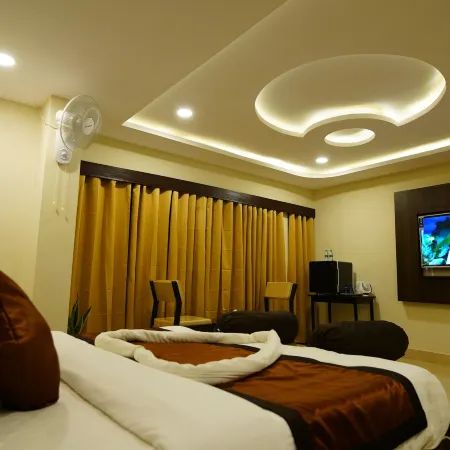 New Hotel Suhail Отели рядом с достопримечательностью «Район Нампалли»