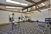 King Hotel - Fitnessstudio