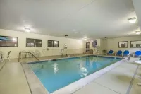 Comfort Suites St Charles-St Louis - Swimmingpools