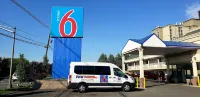 Motel 6 Elizabeth, NJ - Newark Liberty Intl Airport - Motels
