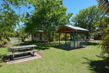 Big4 Port Elliot Holiday Park Отели рядом с достопримечательностью «Horseshoe Bay»