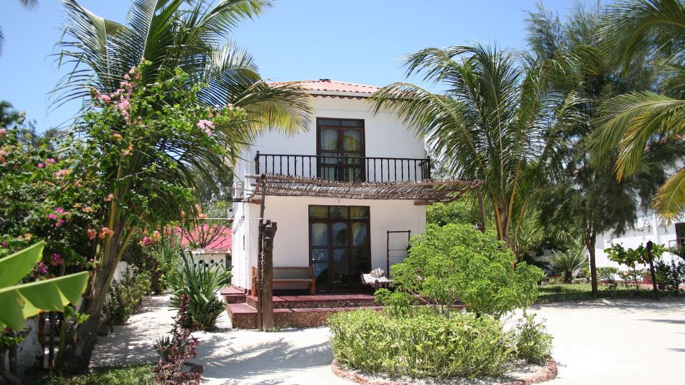 Moonshine Uroa Boutique Hotel