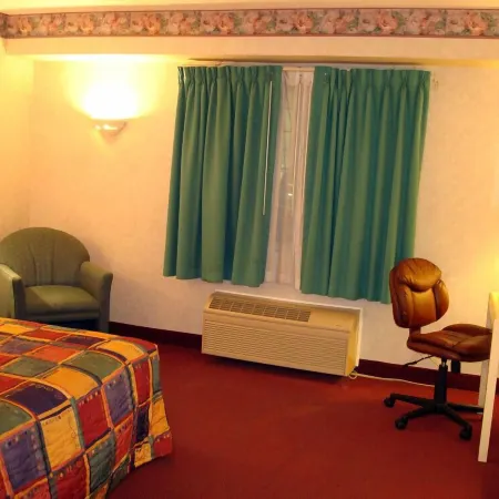 O'Hare Inn & Suites