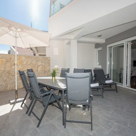 Apartment Funtastic with Private Heated Pool