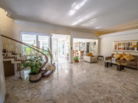 聖卡洛斯酒店 危地馬拉市酒店