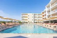 La Mer Beachfront Resort - Ocean View