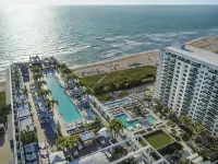 The Retreat Collection at 1 Hotel & Homes South Beach - Infinity Pools