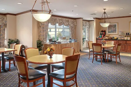 Baymont by Wyndham Hot Springs on the Lake