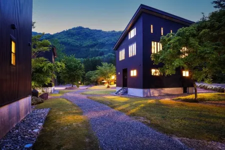 Powdersuites by the Hakuba Collection