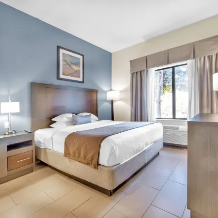 Wingate by Wyndham Schaumburg