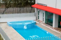 Hotel 5 Inn Plus - piscina