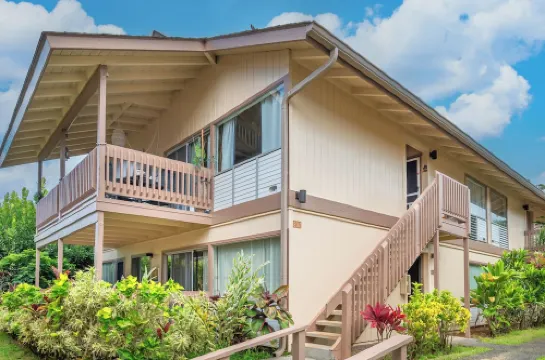 Chic Aloha Studio in Superb Princeville, w/AC & WiFi Explore Beautiful Napali!