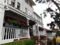 Tally Ho Inn Hotels near Delia Bradford Fine Arts Std