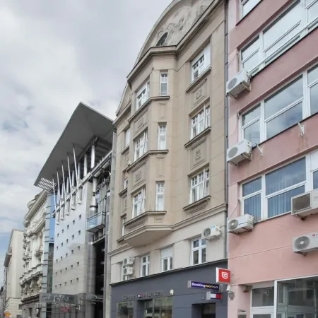 Booking Rooms