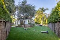 5 Bedroom Home with Pool & Guest House