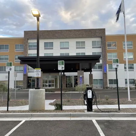 Holiday Inn Express & Suites PHOENIX - AIRPORT NORTH by IHG