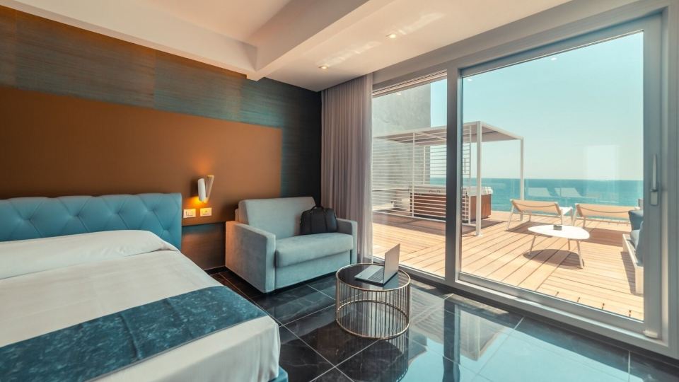 Nautilus Hotel