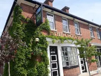 Crofts Hotel Hotels in Llanedeyrn
